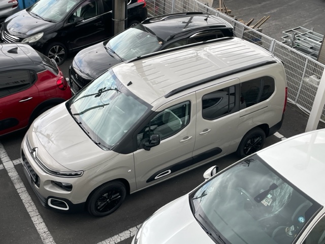 <<速報>> BERLINGO LONG Edition Sable 到着しました！（画像5枚）