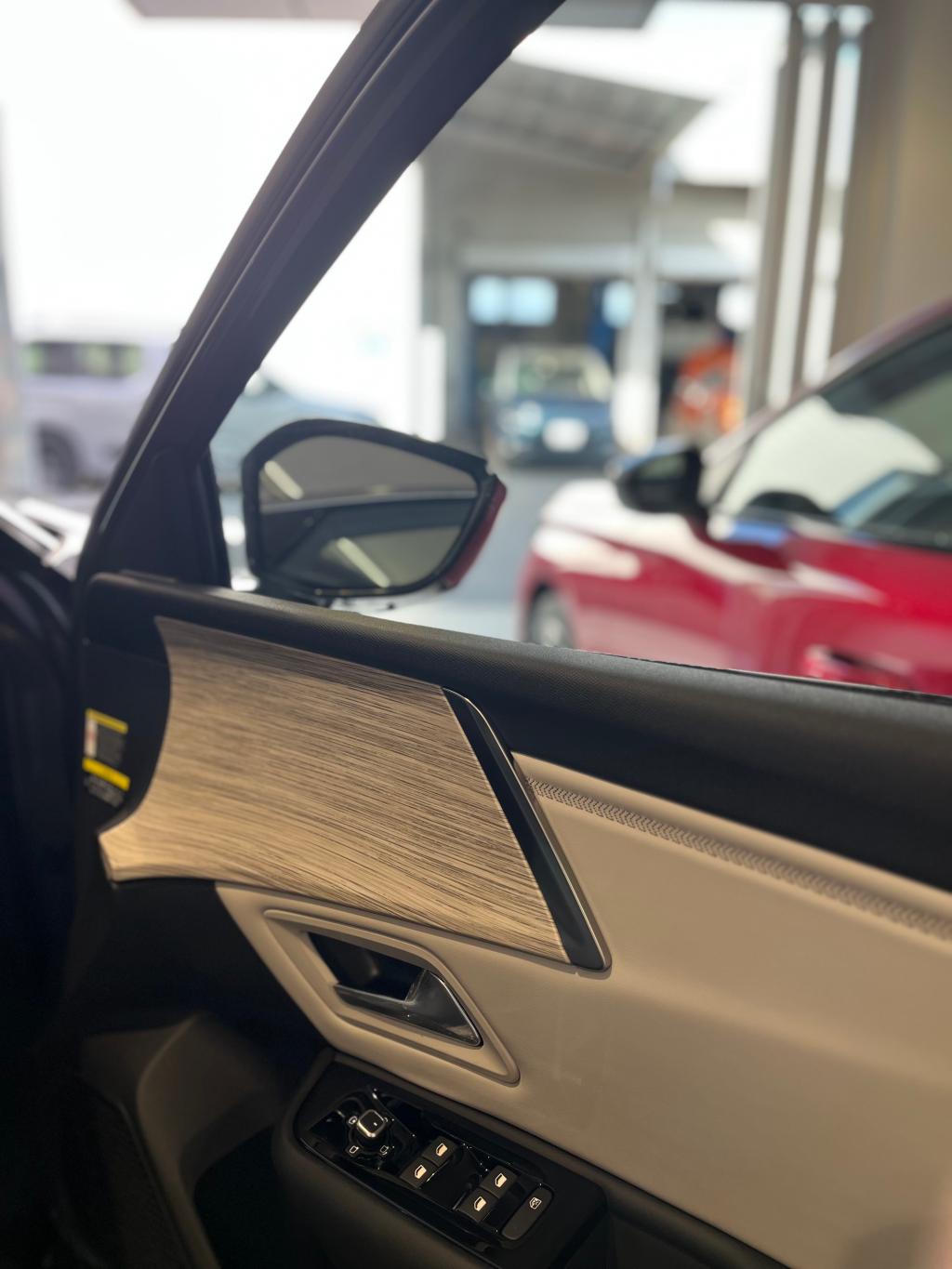 C5 X HYPNOS PLUG-IN HYBRID