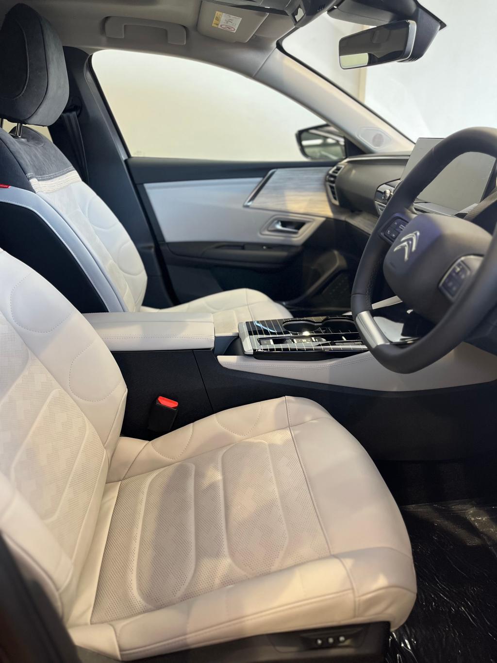 C5 X HYPNOS PLUG-IN HYBRID