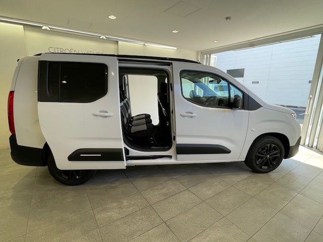 弊社登録済未使用車＆試乗を販売させて頂いております！！